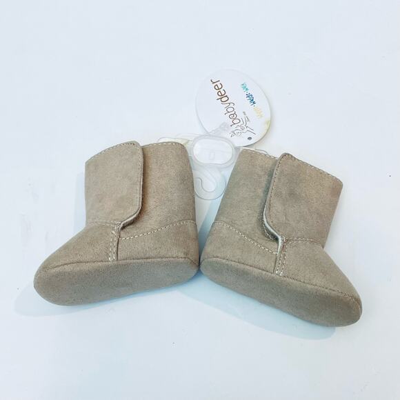 NWT Baby Deer Size 0 (Infant) Faux Suede Soft Sole Boots - Picture 2 of 4